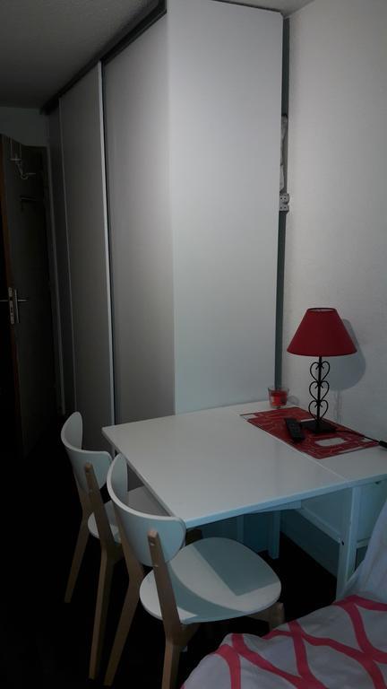 Апартаменти Studio Au Calme Deville-les-Rouen Екстер'єр фото